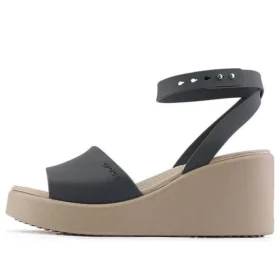 Brooklyn ankelrem-sandaler med kilehæl “Black Beige”