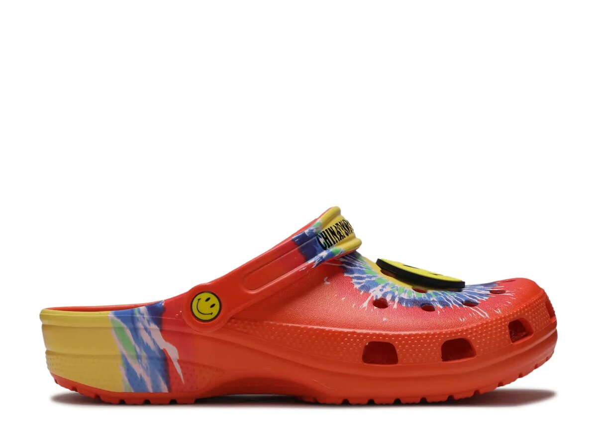 Chinatown Market x Clog ‘Tie-Dye Smiley’ Chinatown Market x Clog ‘Tie-Dye Smiley’