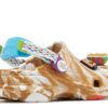 Cinnamon Toast Crunch x Classic All-Terrain Clog til småbørn Cinnamon Toast Crunch x Classic All-Terrain Clog til småbørn