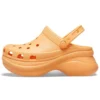 Classic Clog Retro Crocs med tyk sål, orange, små hval-sandaler