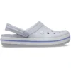 Crocband lette, slidstærke unisex-sandaler i gråt