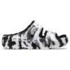 Klassiske Cozzzy-sandaler med marmorering “Black White”