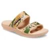 Klassiske Crocs-clogs med camouflagemønster “Tan Green”