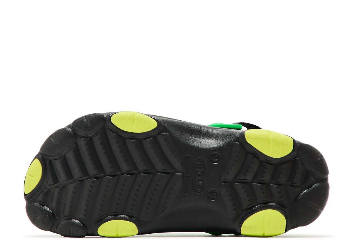 Ron English x All-Terrain Clog Kids ‘Area 54 – Green Galaxy’ Ron English x All-Terrain Clog Kids ‘Area 54 – Green Galaxy’