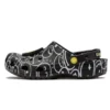 Smiley World Classic Clogs “Sort Hvid Gul”